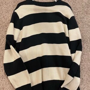 Brandy Melville Black and Cream Knit Sweater